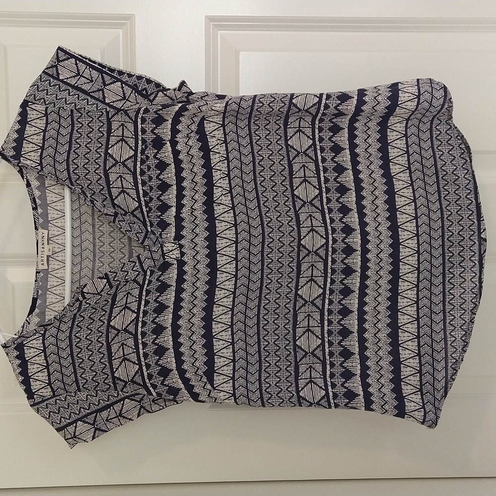 Artisan NY, Boho Top With V- Neck, Like New Condition, Size Small